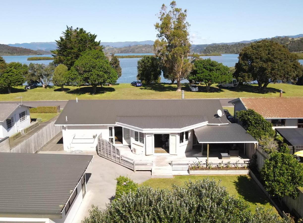 The Great Escape, Luxury Waterfront, Hottub Villa Whitianga Exterior photo