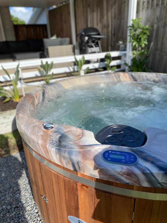The Great Escape, Luxury Waterfront, Hottub Villa Whitianga Exterior photo